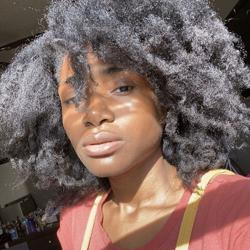 Manou Larrieux Clubhouse