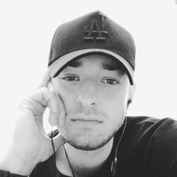 Clubhouse profile picture for @makars