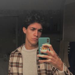 Sasy Lauria Clubhouse