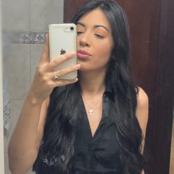 Leticia Lemos Clubhouse