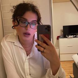 Fjolla Abedini Clubhouse