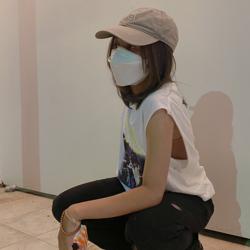 แพ๊ว แพ้ว Clubhouse