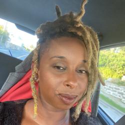 Leanda Shinee Clubhouse