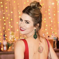 Laura Meireles Clubhouse