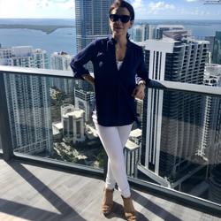 Amy Weiss Clubhouse