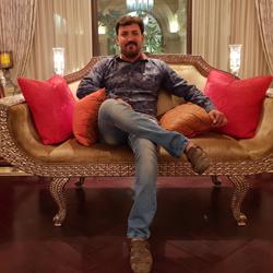 Vino  Sha Clubhouse