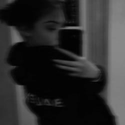 Aleyna Para Clubhouse