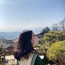 Eva Yeeun Choi Clubhouse