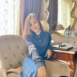 Avie Azzahra Clubhouse