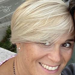 Simona Curto Clubhouse
