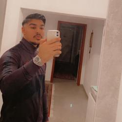 Desmon Scampi Clubhouse