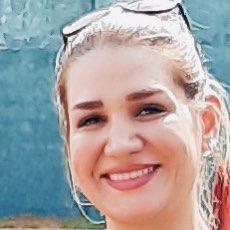 Nastaran Davari Clubhouse