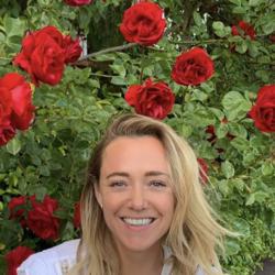 Ana Rosa Dinnissen Clubhouse