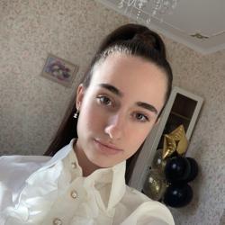 Laura Laura Clubhouse