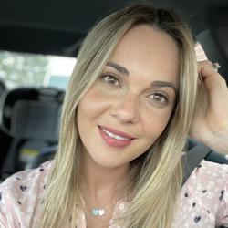 Sheyla DeMelo Clubhouse