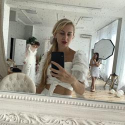 Clover Katya Clubhouse