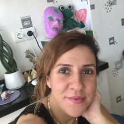 Esra Uras Bilgin Clubhouse