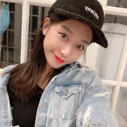 Jeeyeun Lee Clubhouse