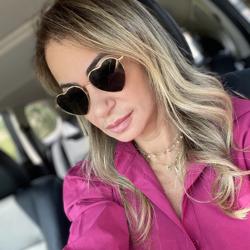 Gabriela Possi Clubhouse