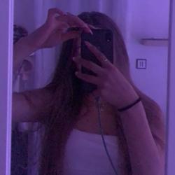 Eliška Šretrová Clubhouse