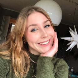 Lisa Saager Clubhouse