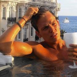 Lovis Van Delft Clubhouse