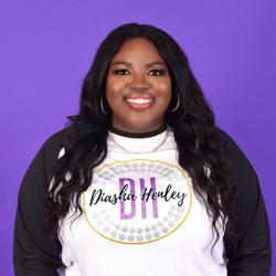 Diasha Henley Clubhouse