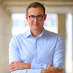 Wladislaw Tepliakov Clubhouse