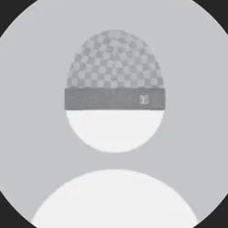 Clubhouse profile picture for @dozens