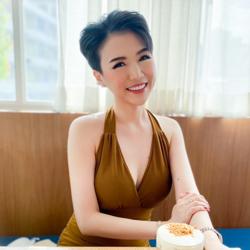Cream Thapwongsakorn Clubhouse