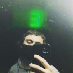 Clubhouse profile picture for @claims