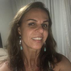 Elisa Luz Clubhouse