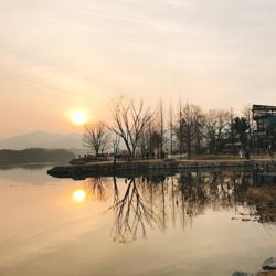 Hoonseok Lee Clubhouse