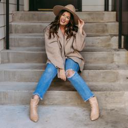 Lauren Ragusa Clubhouse
