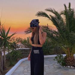 LAURIIST4AR Clubhouse