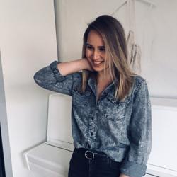 Karolina Olsanova Clubhouse