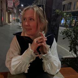 Lena Seifert Clubhouse