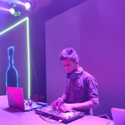 Dj Vino Clubhouse