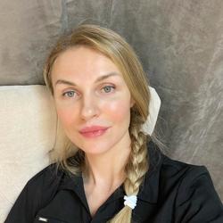 Anna Loginova Clubhouse