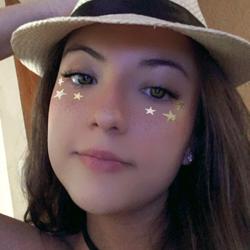 Isabella Lemos Clubhouse