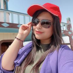 Niloofar Fereydoonasl Clubhouse