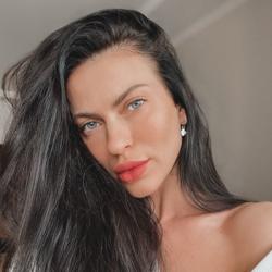 Nika Loginova Clubhouse