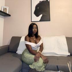 MK (Maimouna Koné) Clubhouse