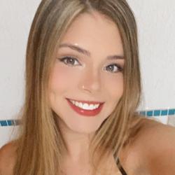 Giovana Bonora Clubhouse