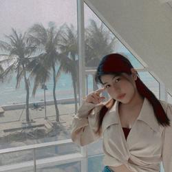 Kat Tanisara Clubhouse
