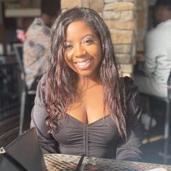 Daria White Clubhouse