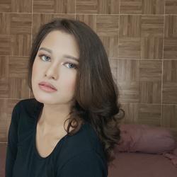 Dinda Meicistaria Clubhouse